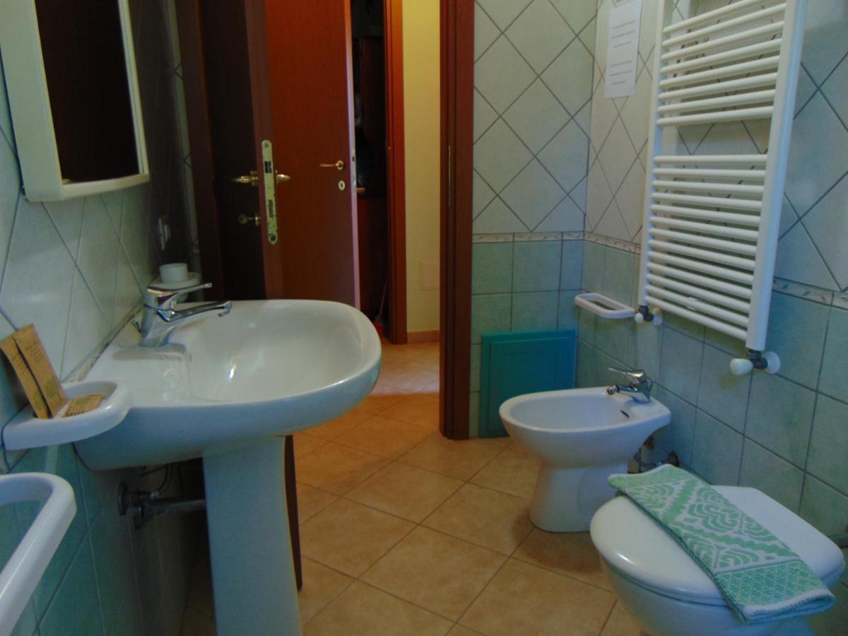 Bed and Breakfast La Contea Сант'Анна-Аррези Экстерьер фото
